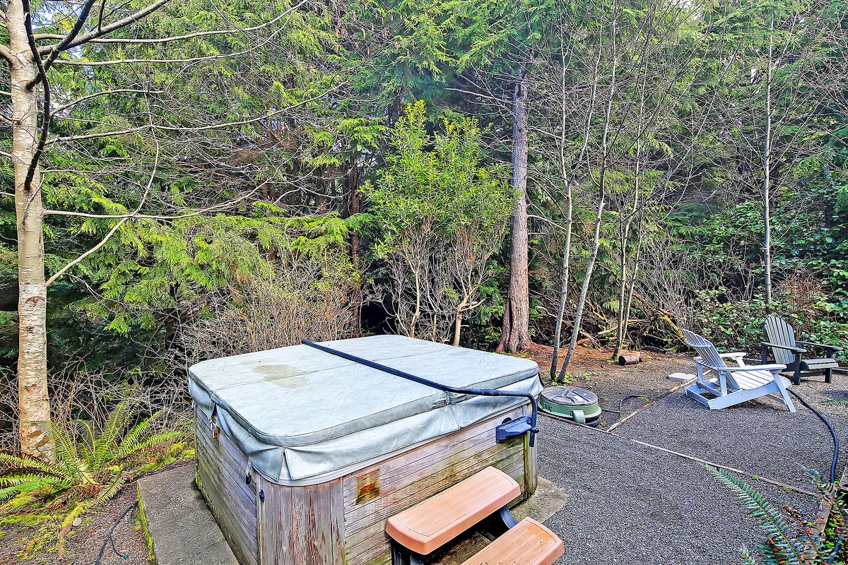 Hot tub backed up to the green belt