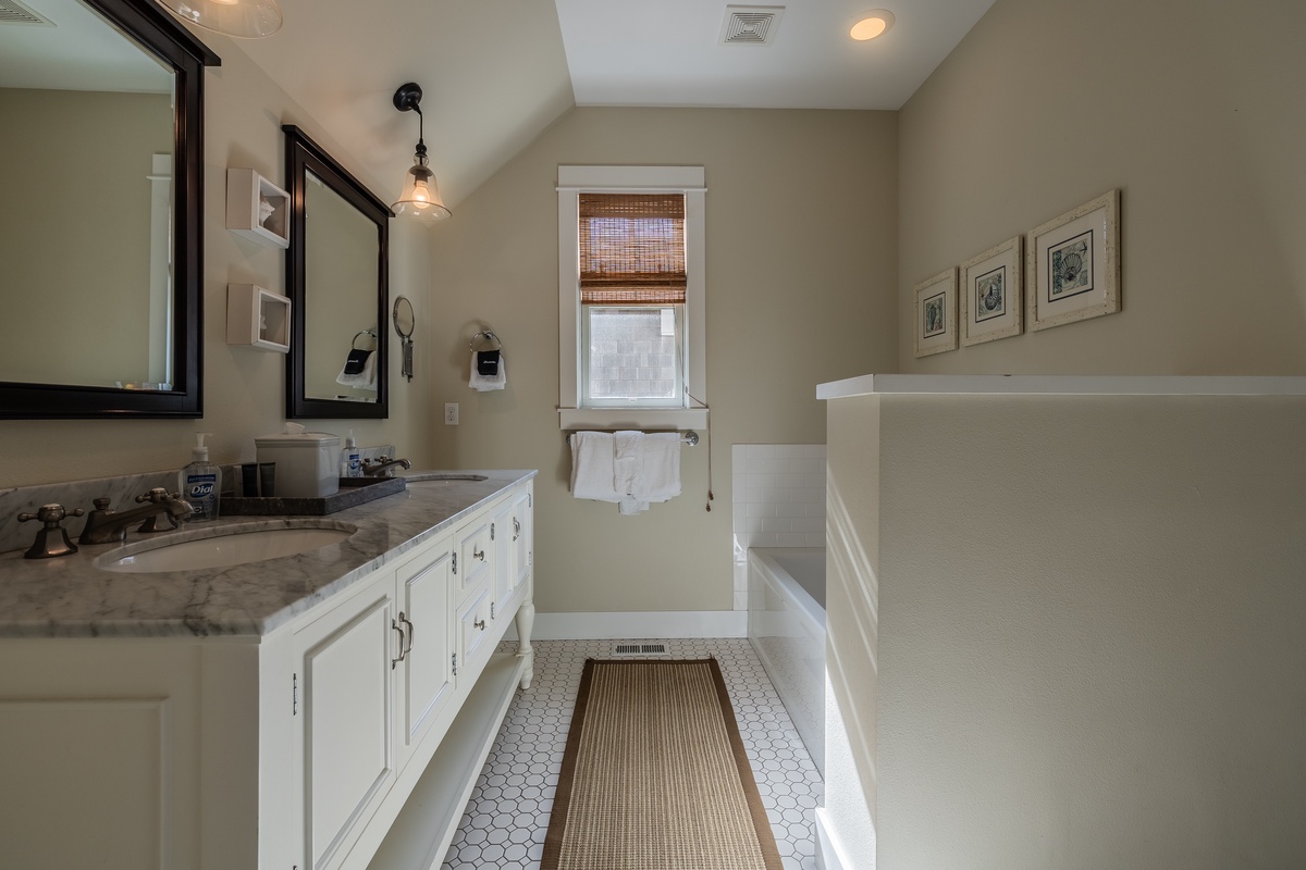 Ensuite bathroom with tub