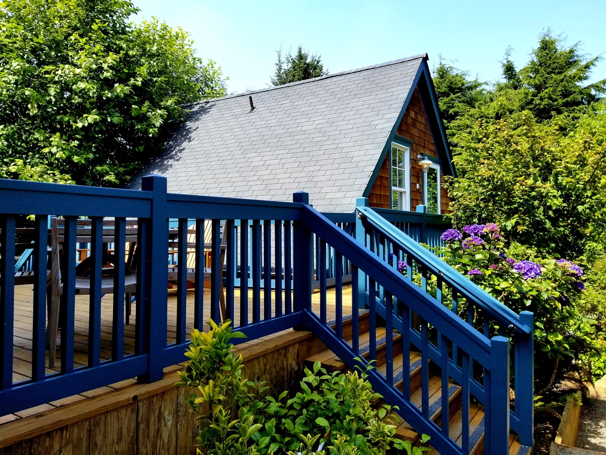 Carriage house is uniquely located on the main deck level for easy, convenient access