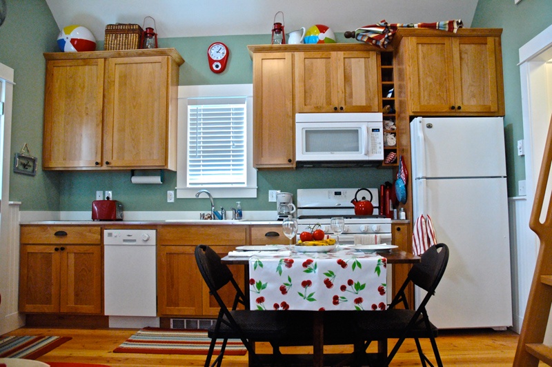 Fully equipped kitchen makes meal prep easy