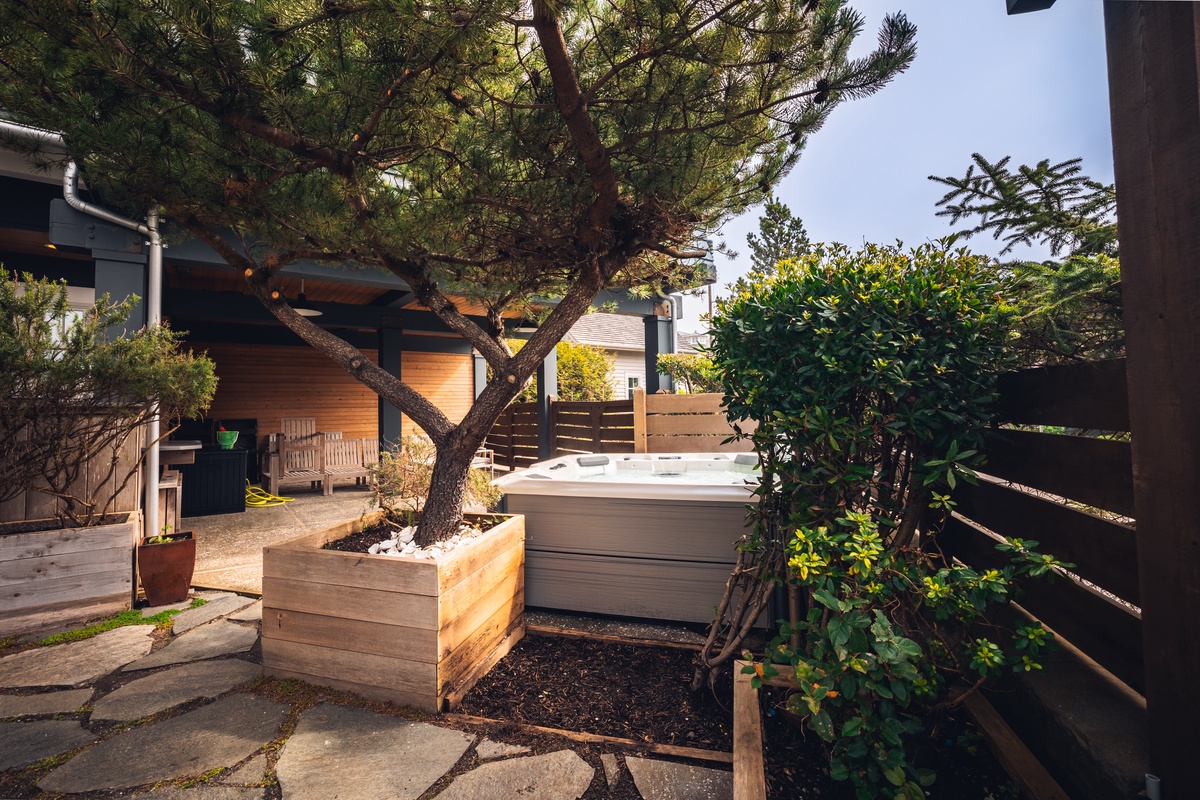 Beautiful backyard and hot tub