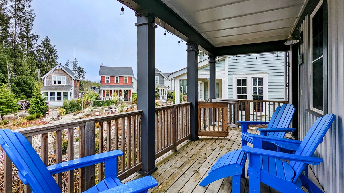 Kick back on the fully-fenced front porch