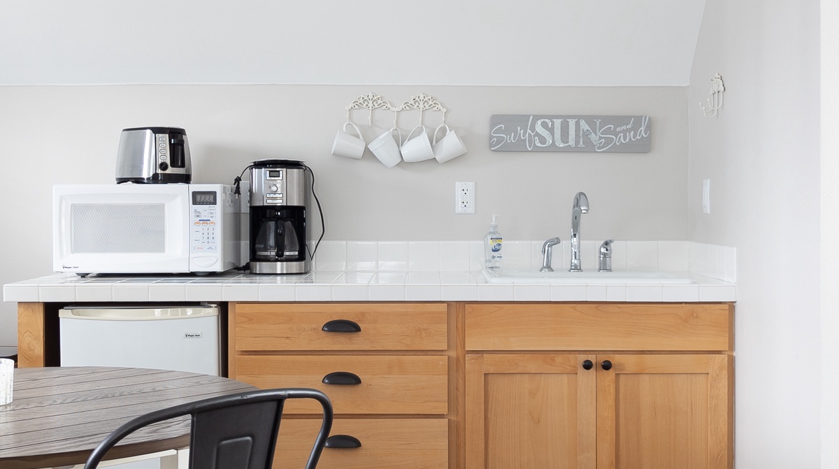 The carriage house has a kitchenette