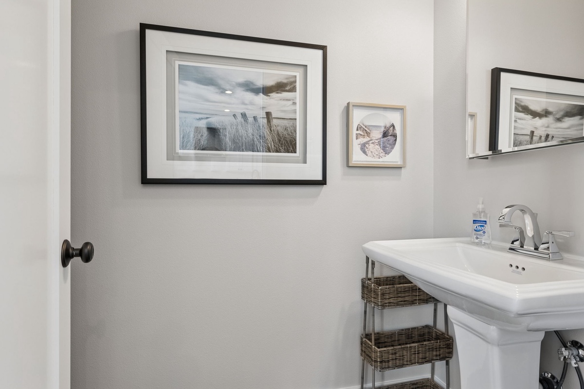 Powder room