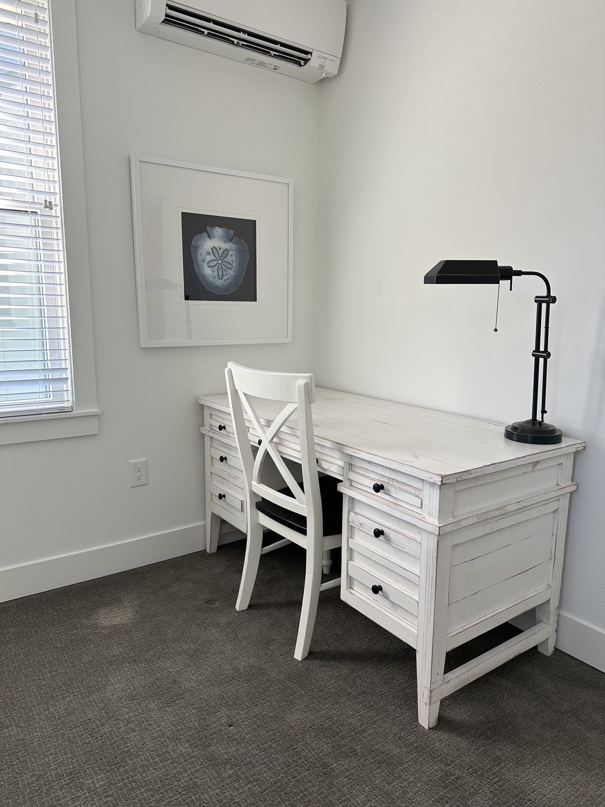 Desk in the twin bedroom