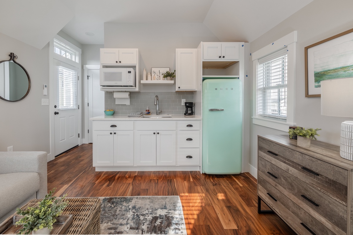 Carriage House kitchenette