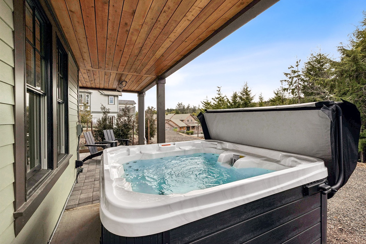 Private hot tub