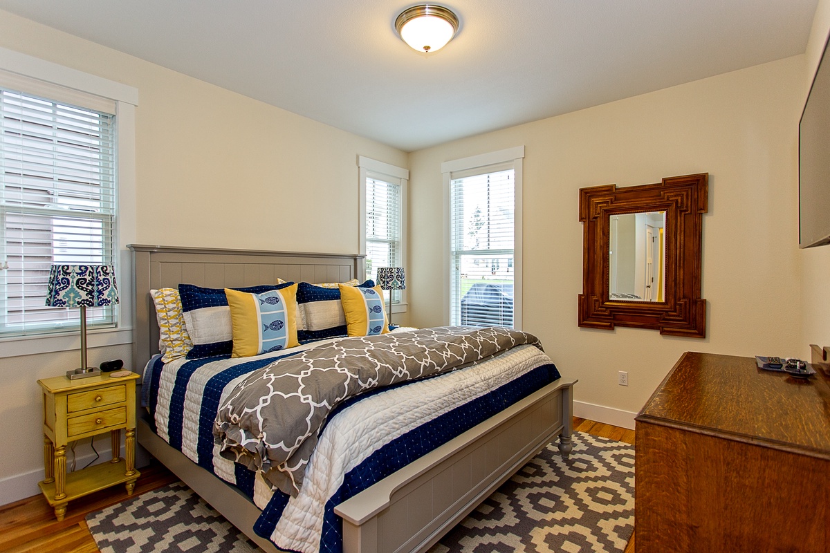 Main floor primary bedroom