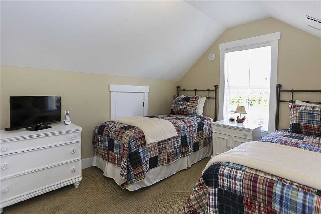 Two twin beds in loft