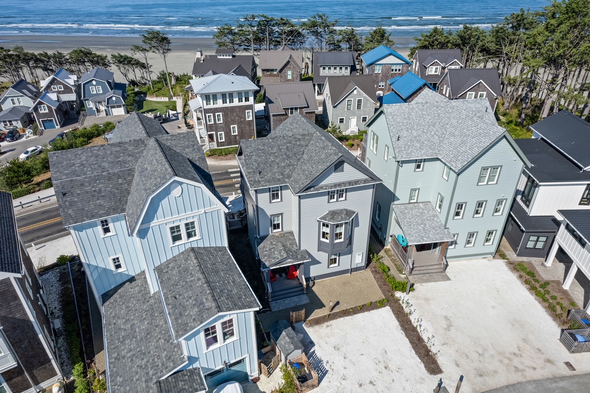 Close beach proximity (center of image)