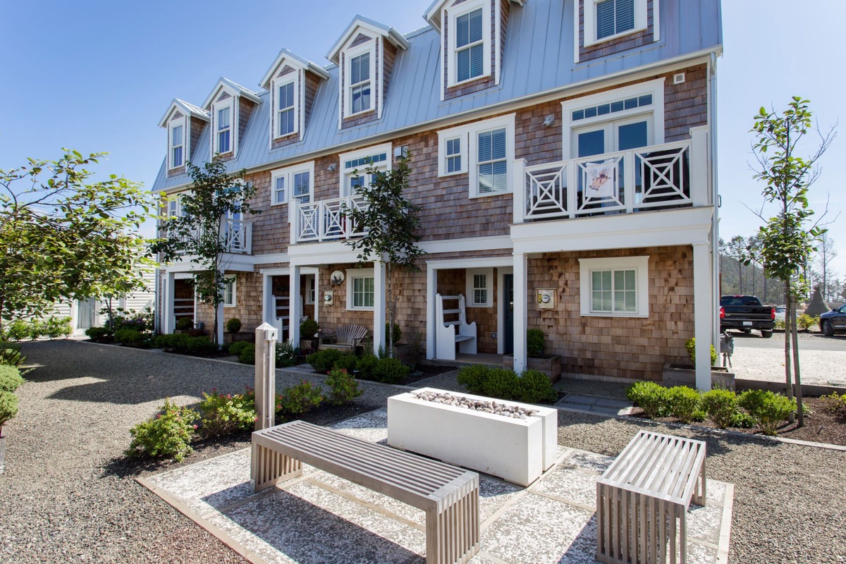 Front of Osprey`s Perch, shared courtyard