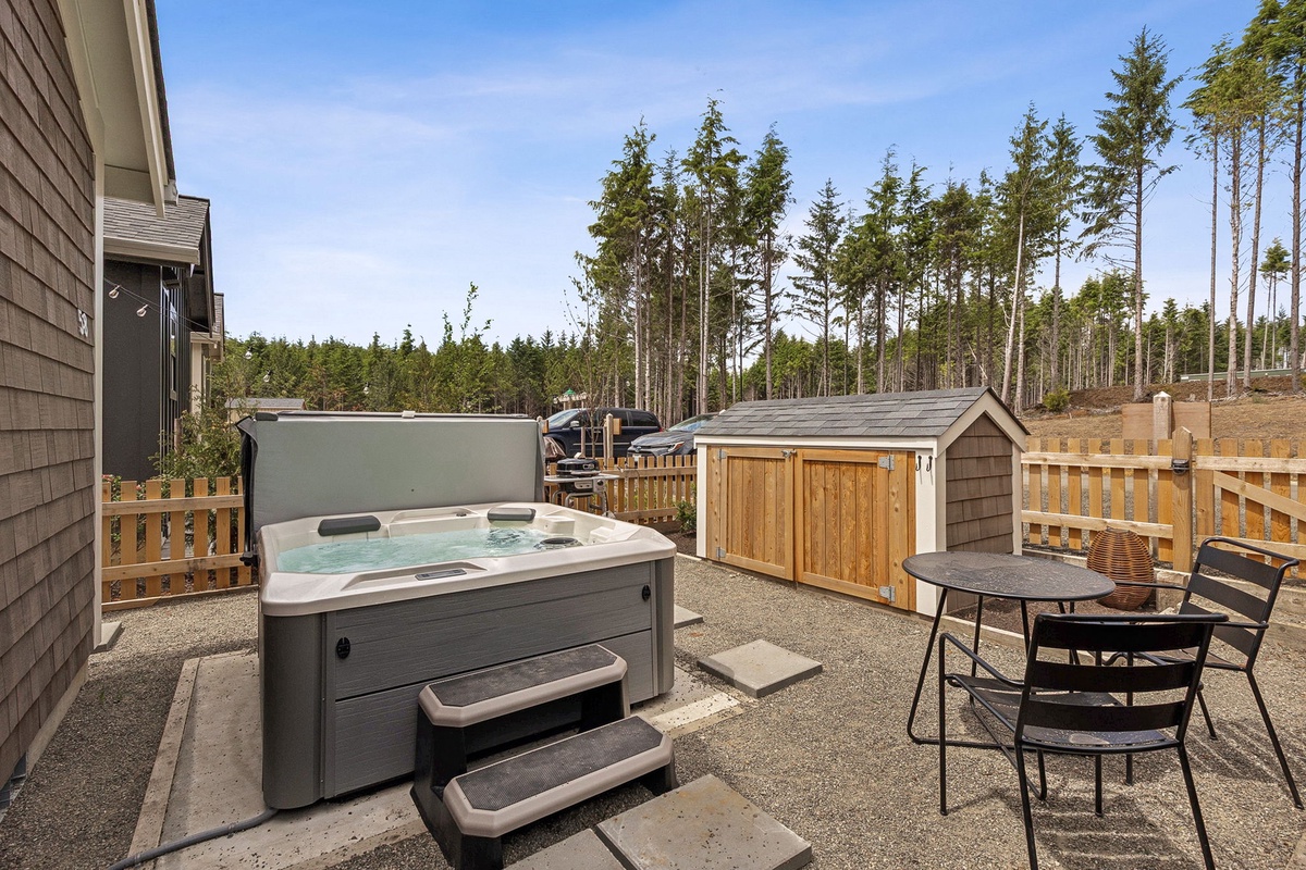 Private hot tub