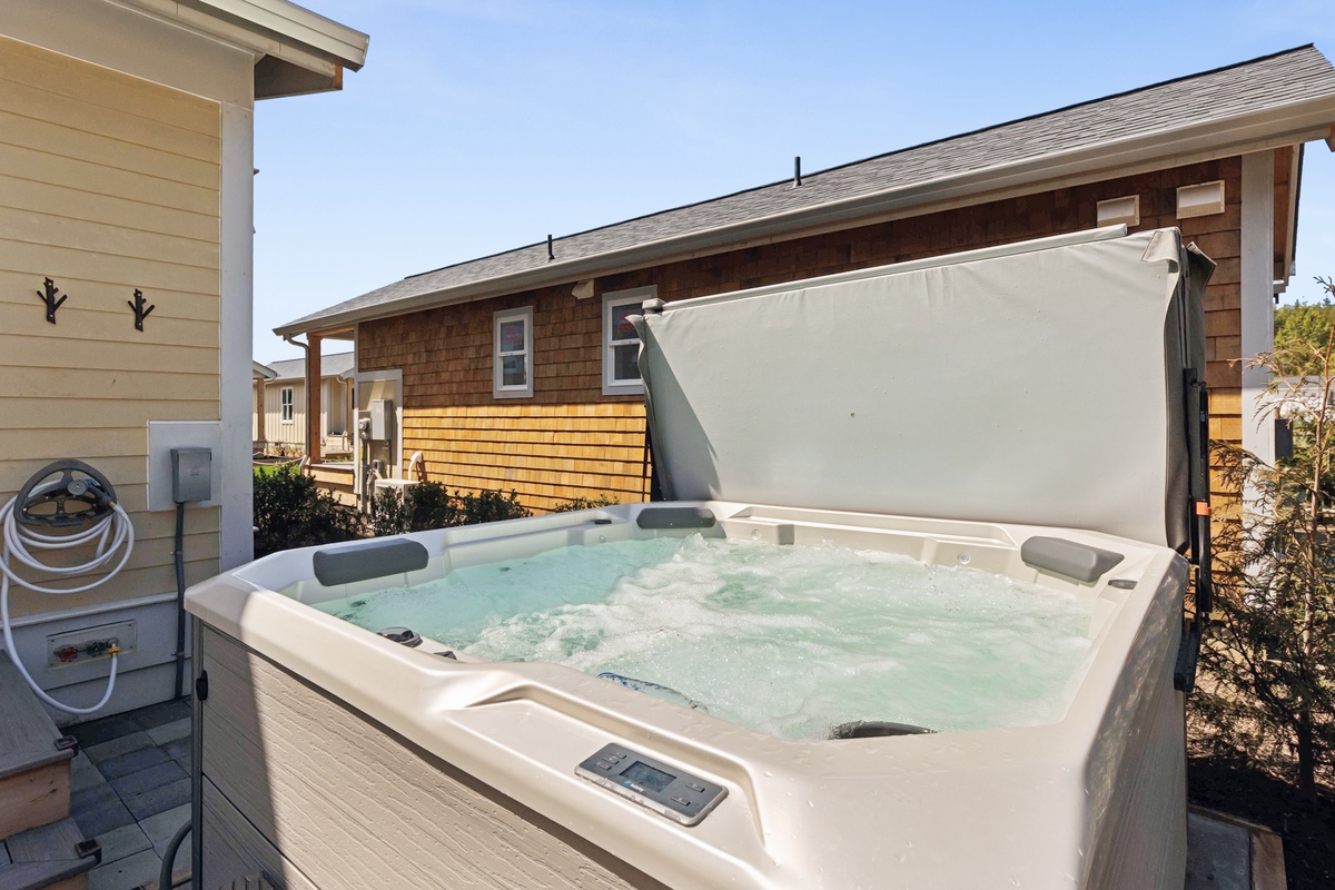 Hot tub