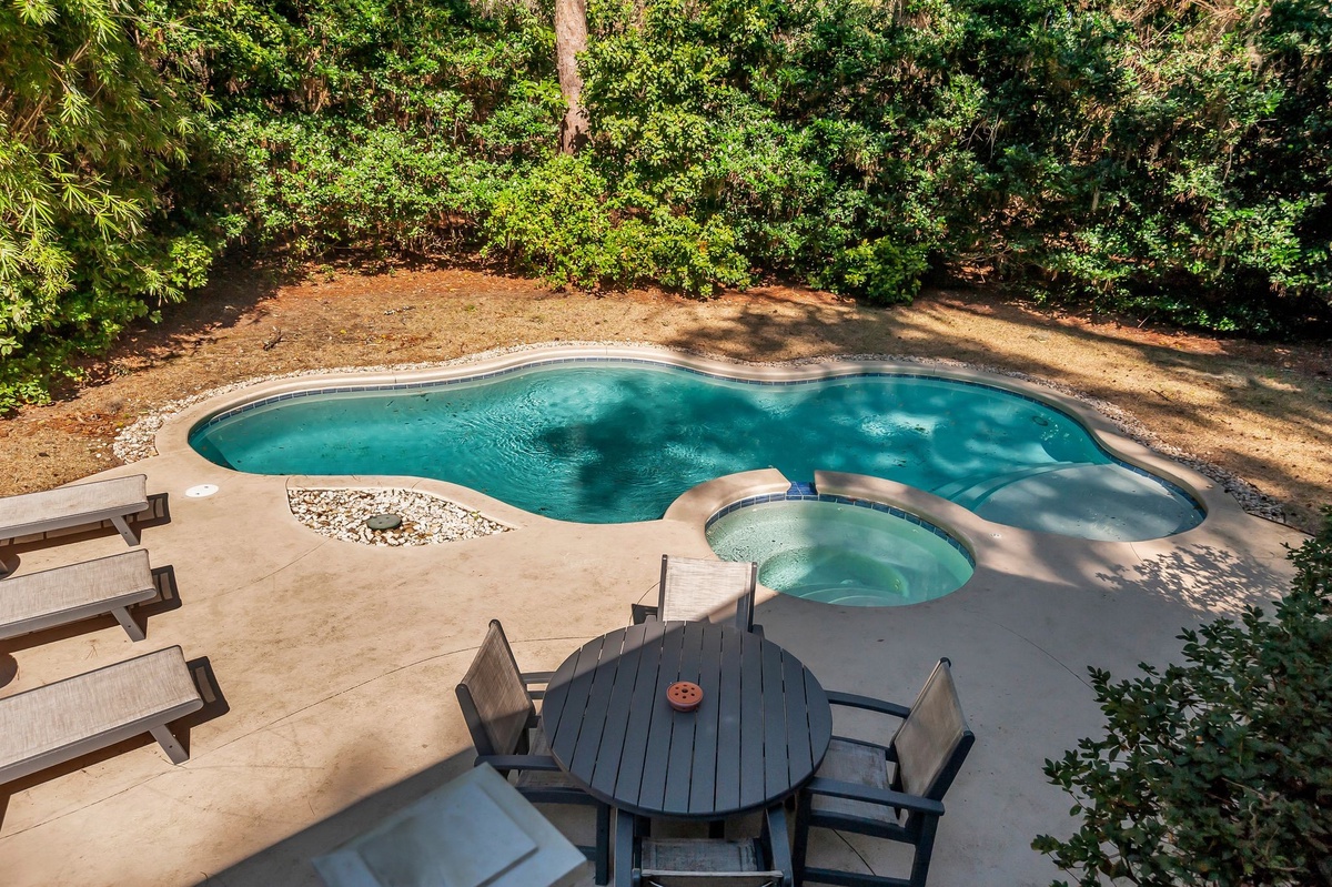 11 Planters Wood Court