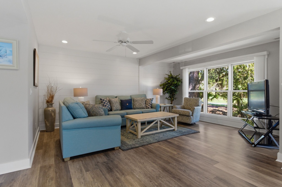 2425 Inland Harbour | Photo 1.