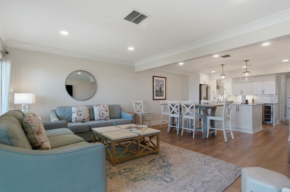 743 Schooner Court | Photo 2