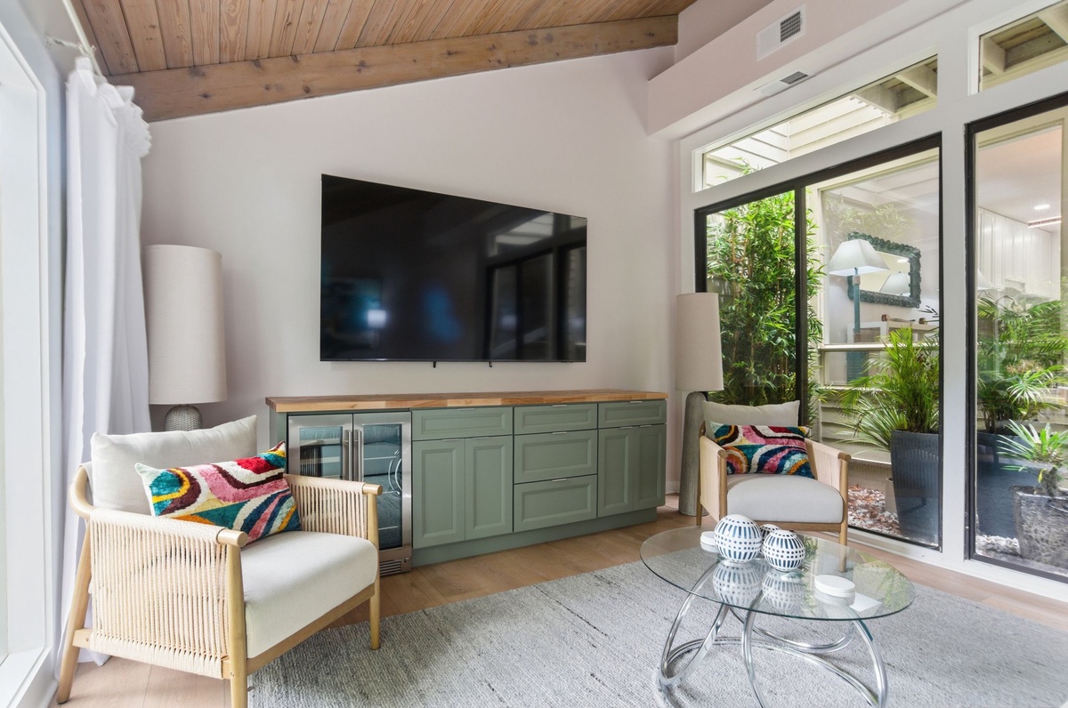 212 Twin Oaks | Photo 1.