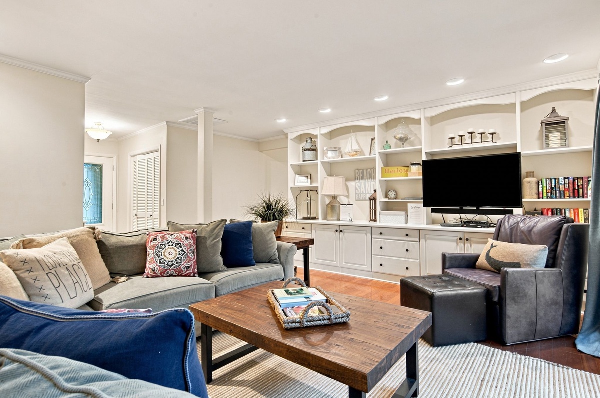 9 Pine Court | Photo 1.