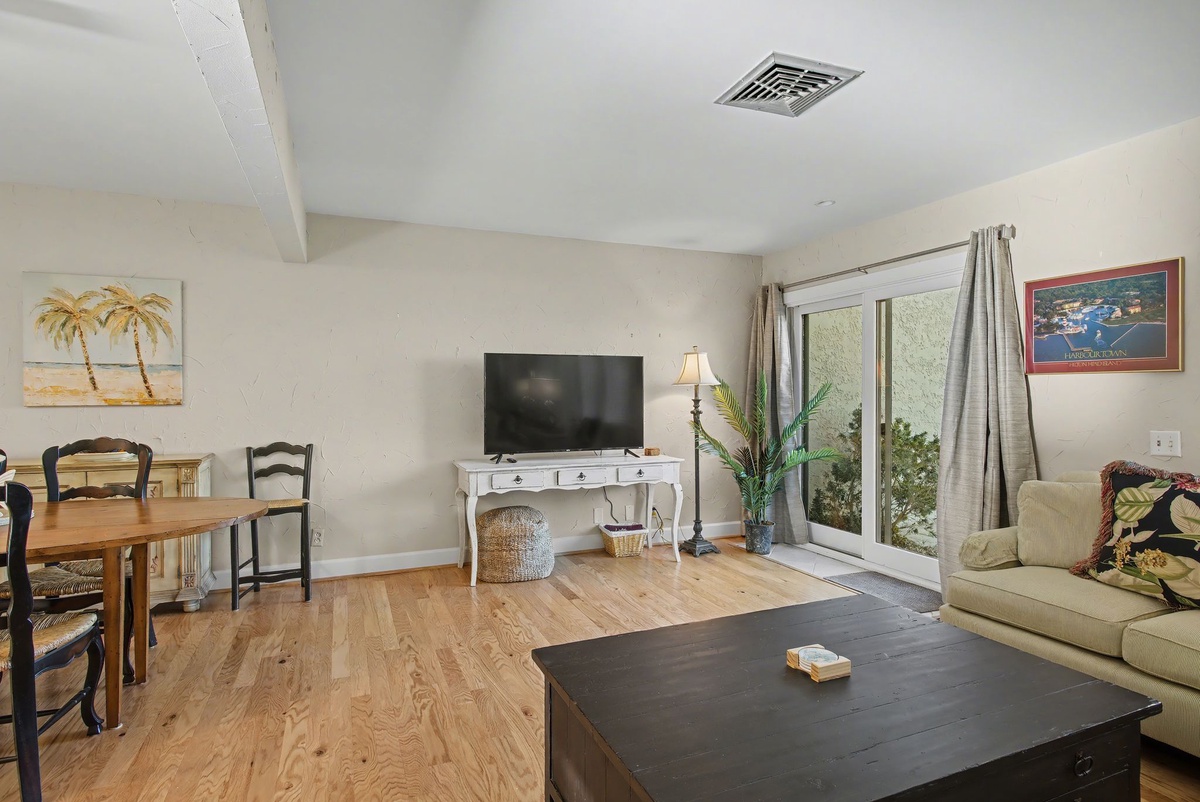 724 Schooner Court | Photo 1.