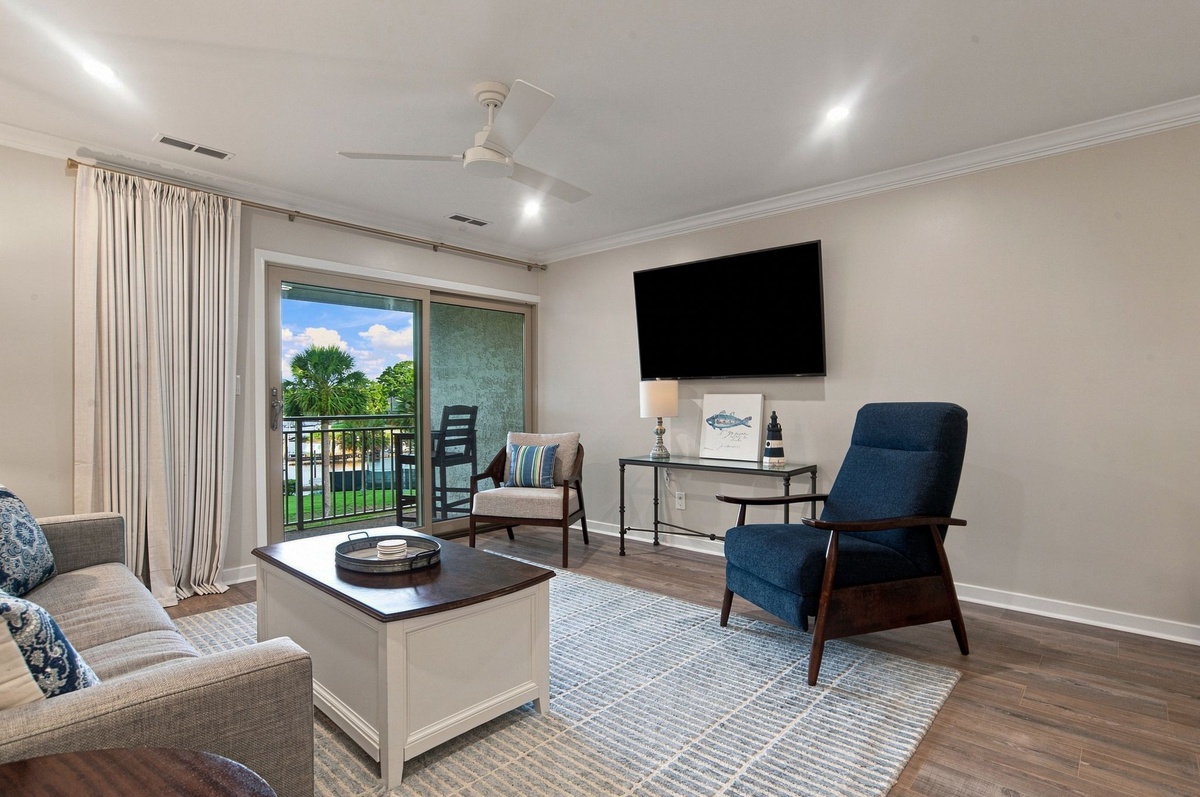 1811 Bluff Villas | Photo 1.