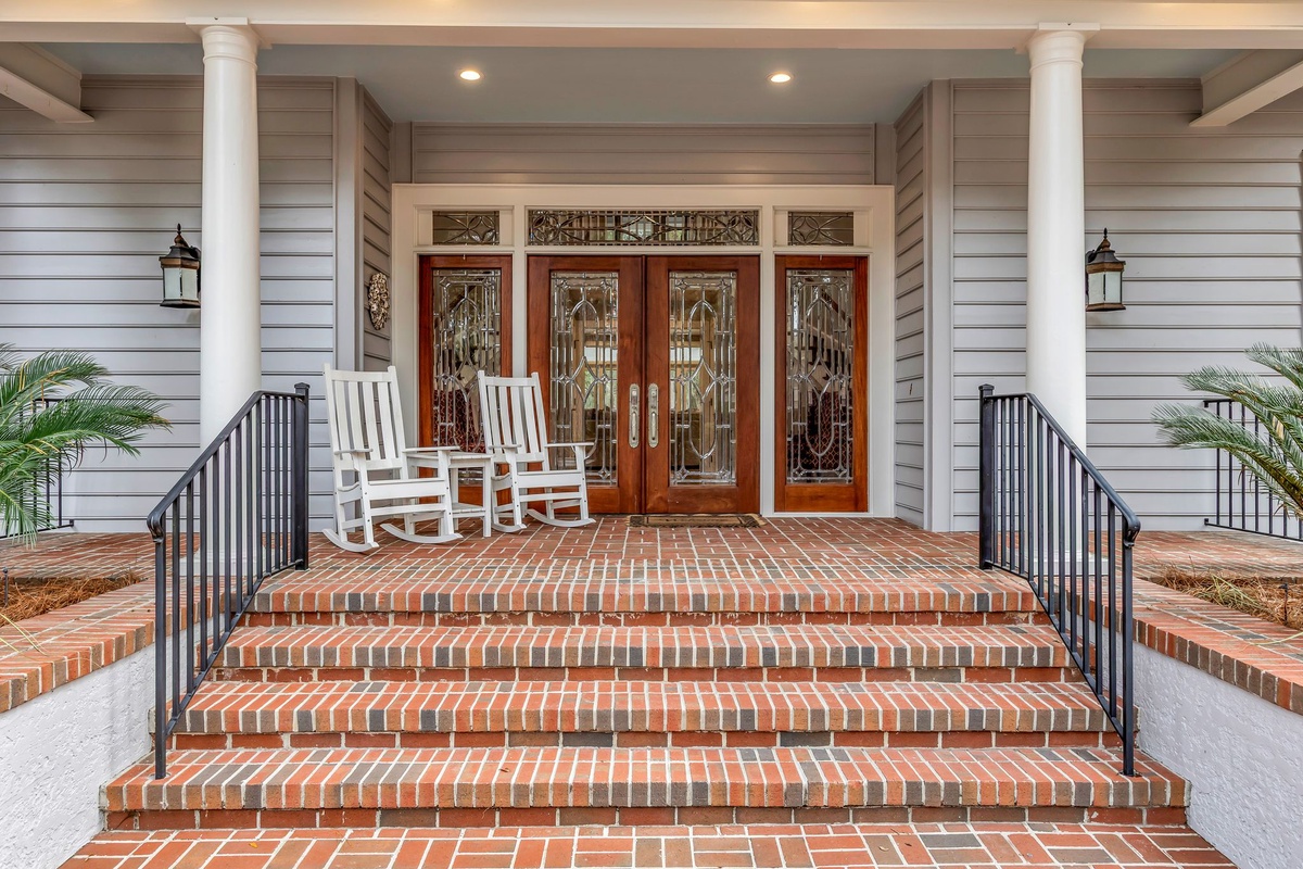 35 Heritage Road | Photo 2