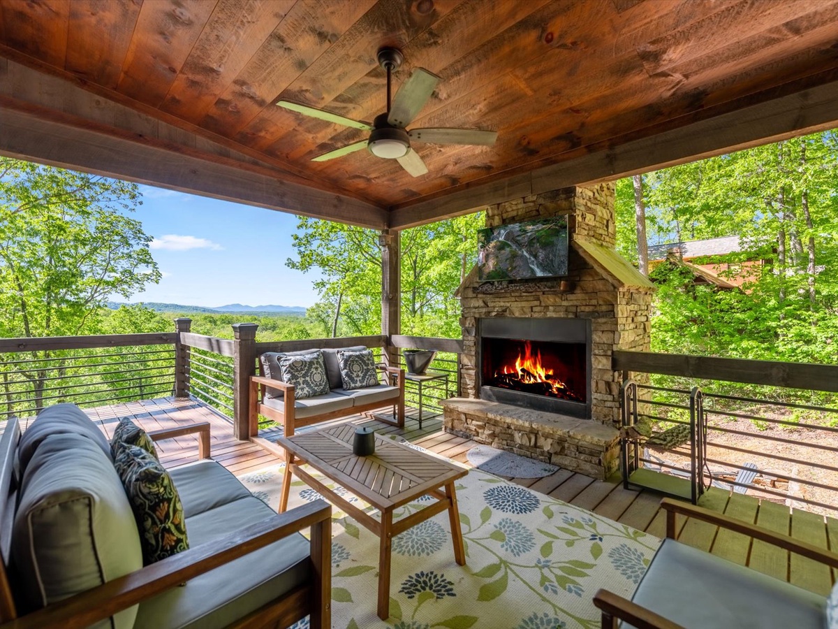 Mountain Breeze Photo