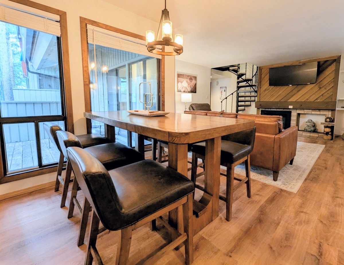 Open floor plan and Dining Space