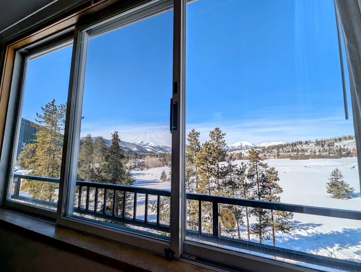 Picture windows with unobstructed mountain views #winter