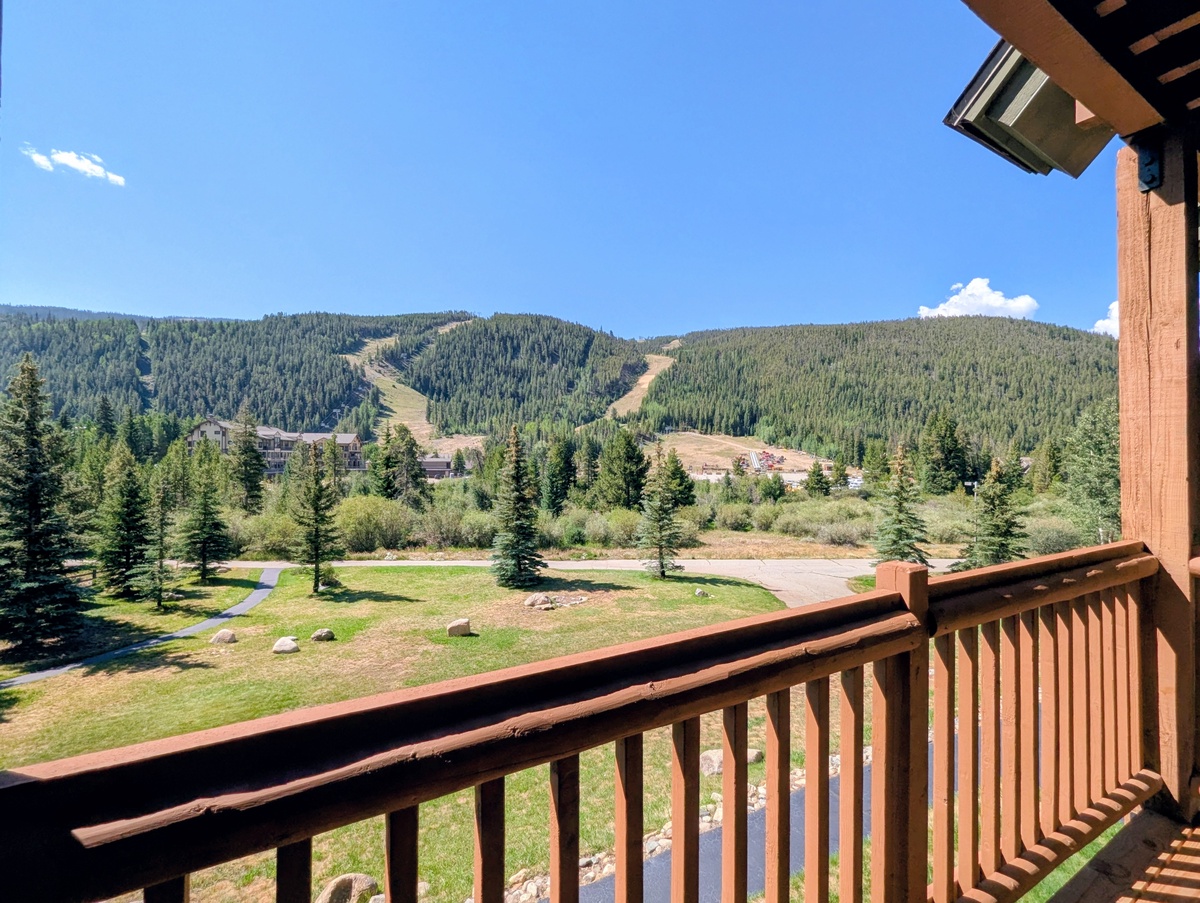 Step out onto your private balcony and take in sweeping views of forested mountains and rolling ski slopes. Fresh alpine air and peaceful natural surroundings make this the perfect retreat.