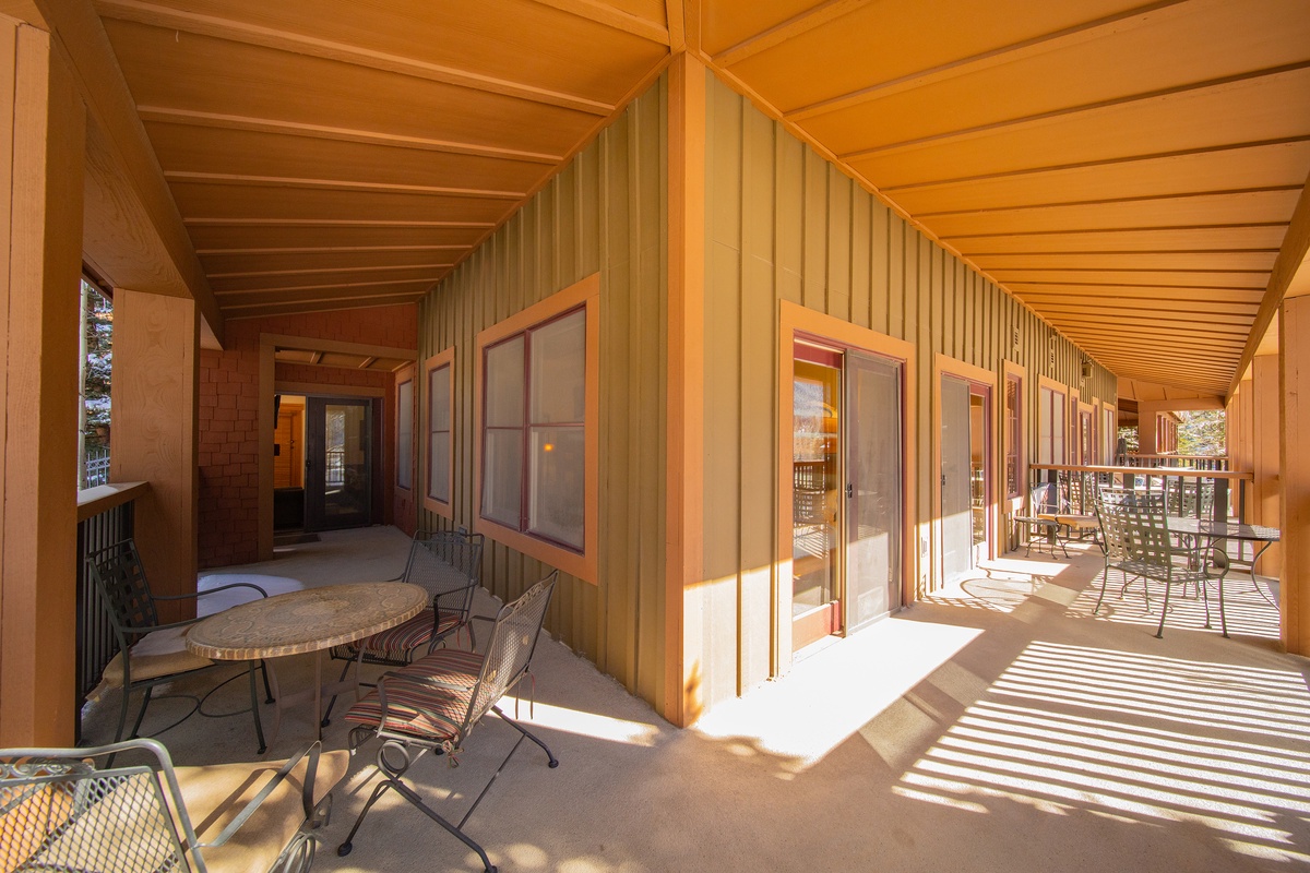 Large wrap around deck!