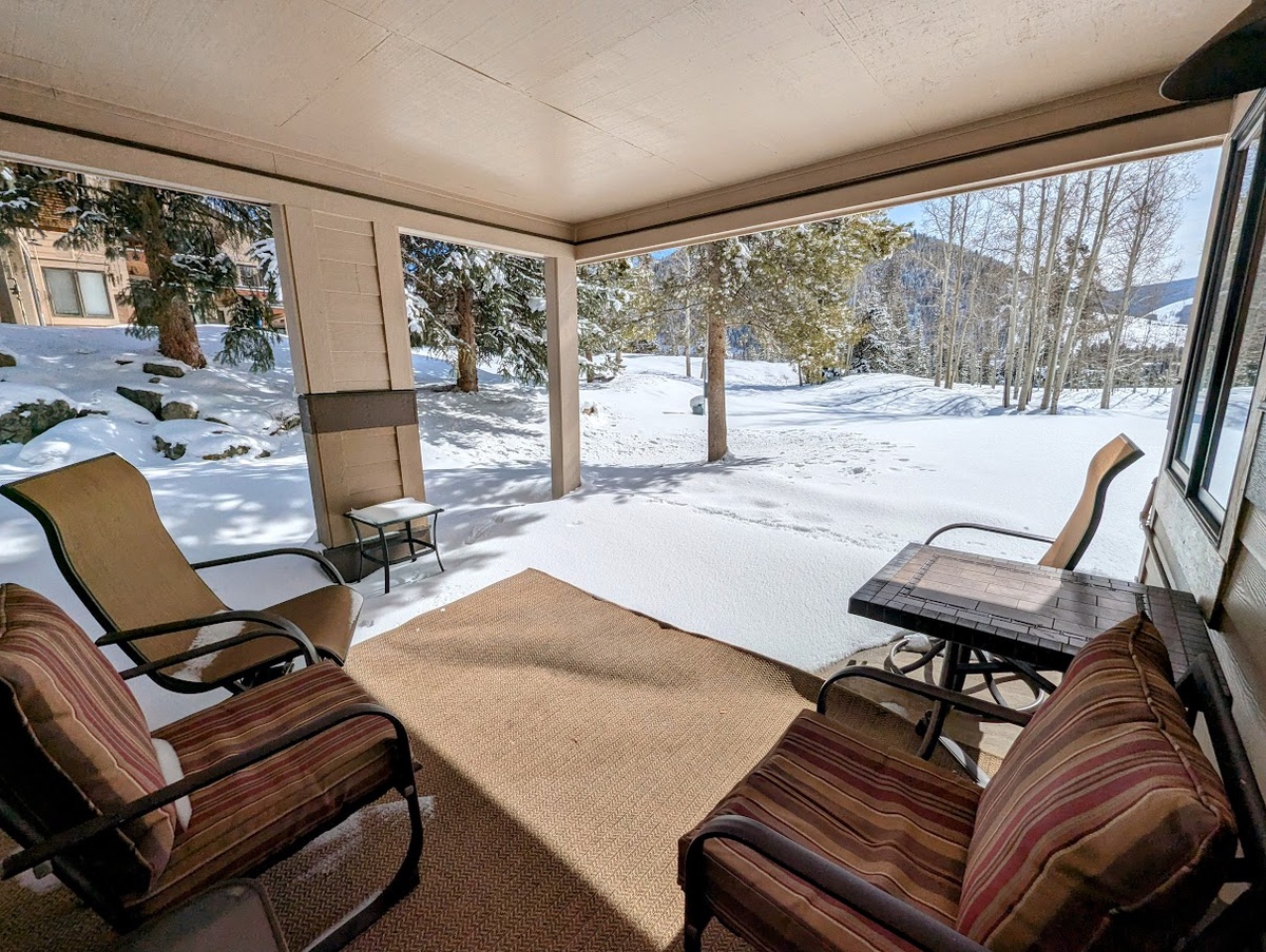 Private ground level patio #winter