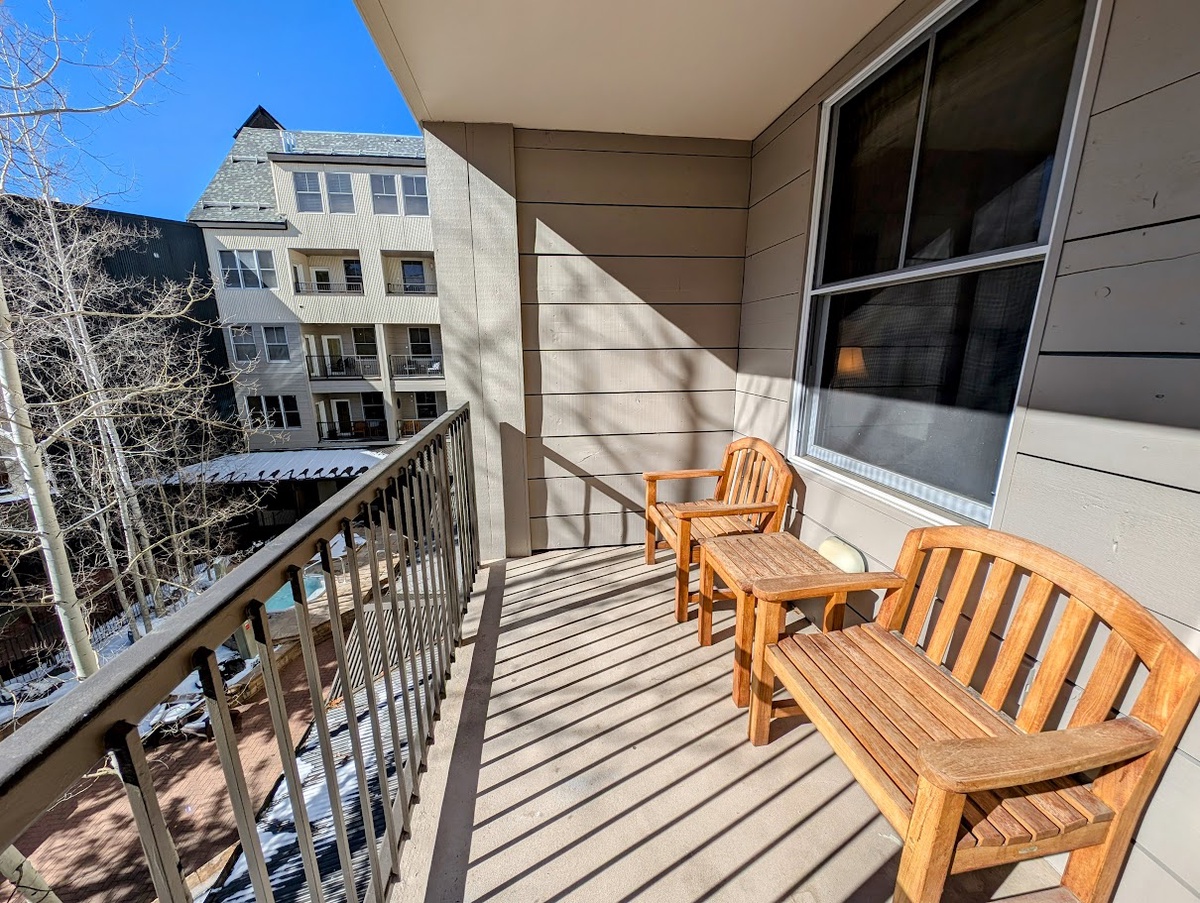 Private Balcony that overlooks the Village #winter