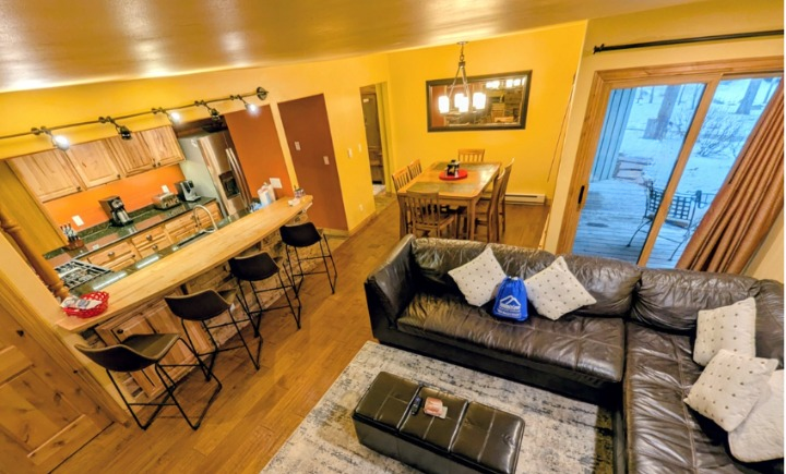 Living room with open floorplan in West Keystone