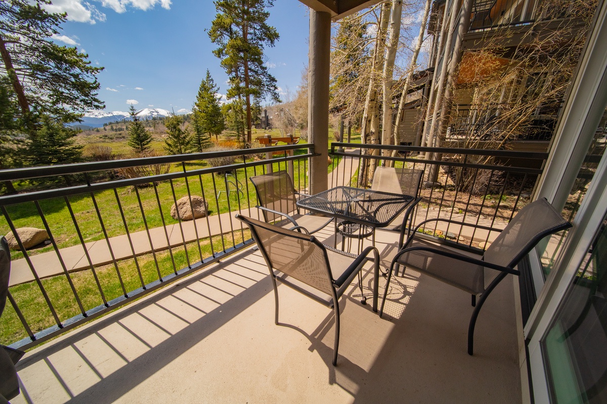 Enjoy dining in the great outdoors #summer