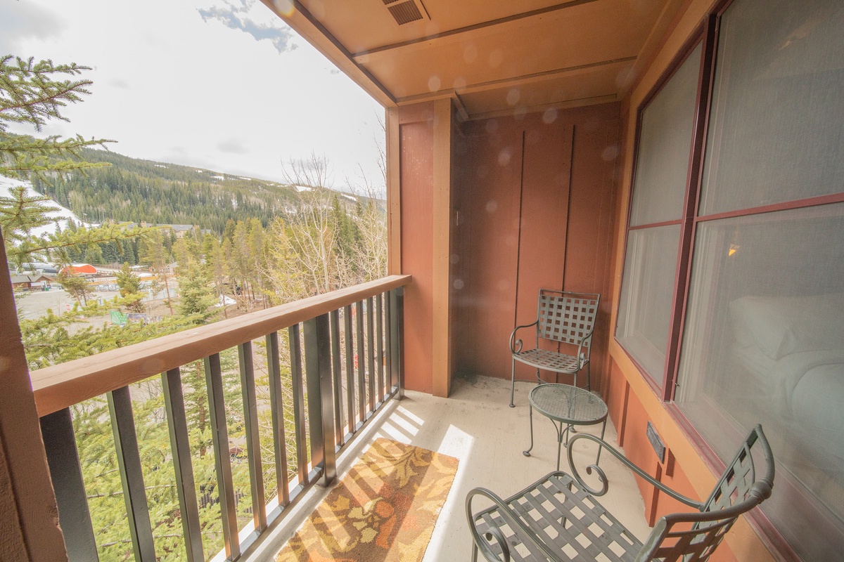 Private upper level balcony! #summer