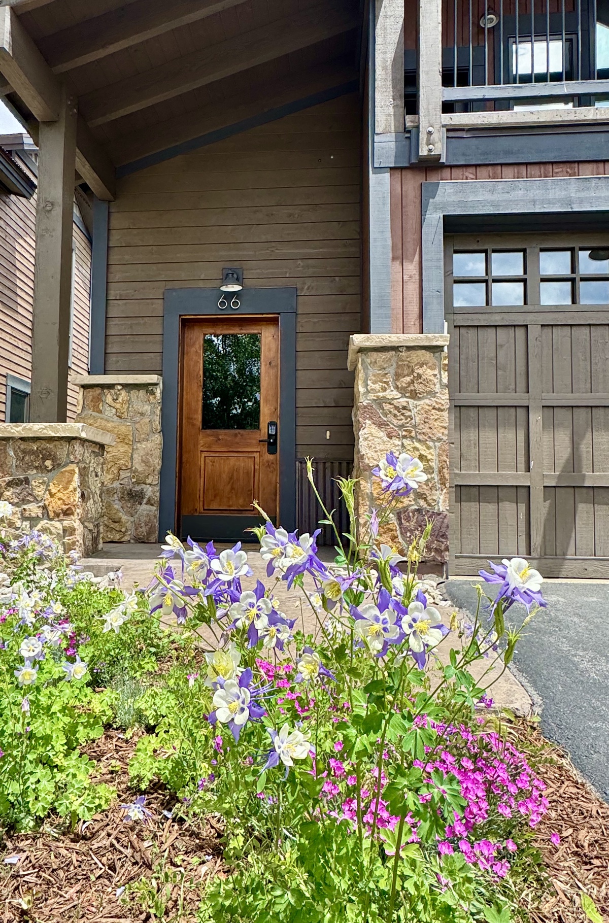 Beautiful Flowers at Your Door! #summer