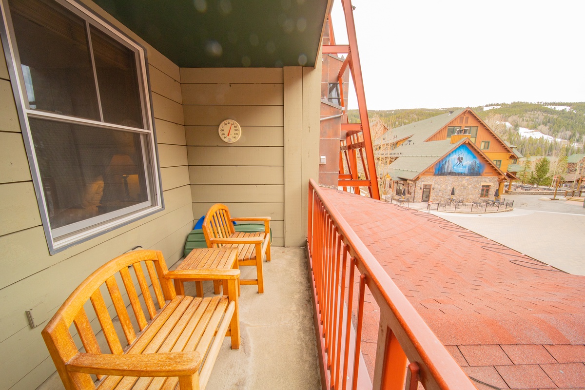 Private balcony in the Village! #winter