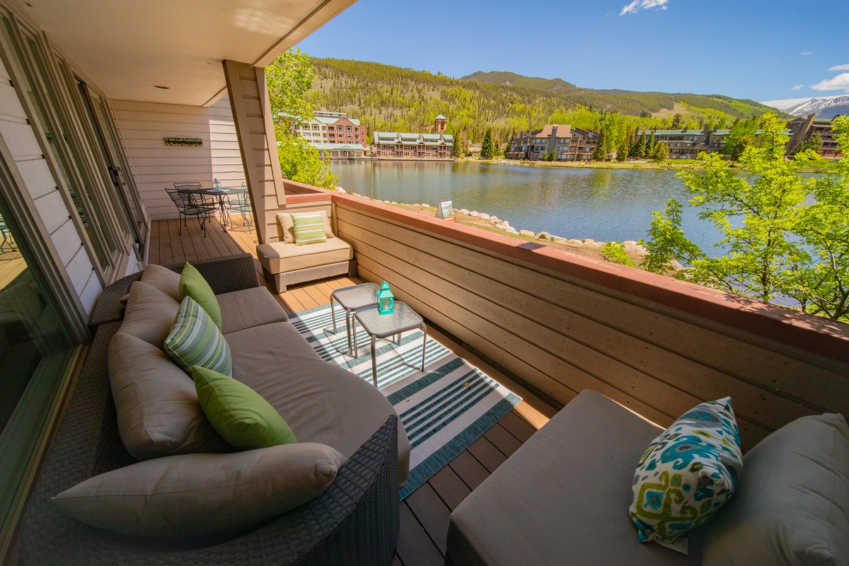 Your private deck on the Lake! #summer