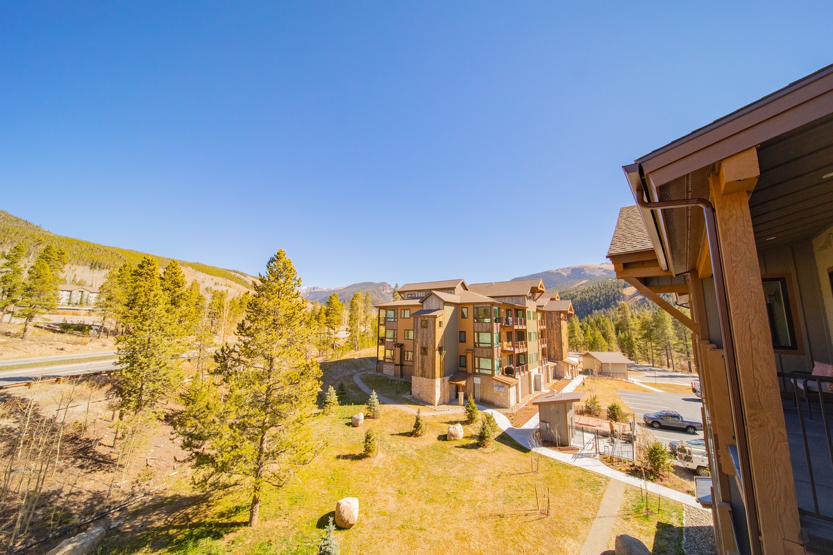 CO blue sky and mountain views! #summer