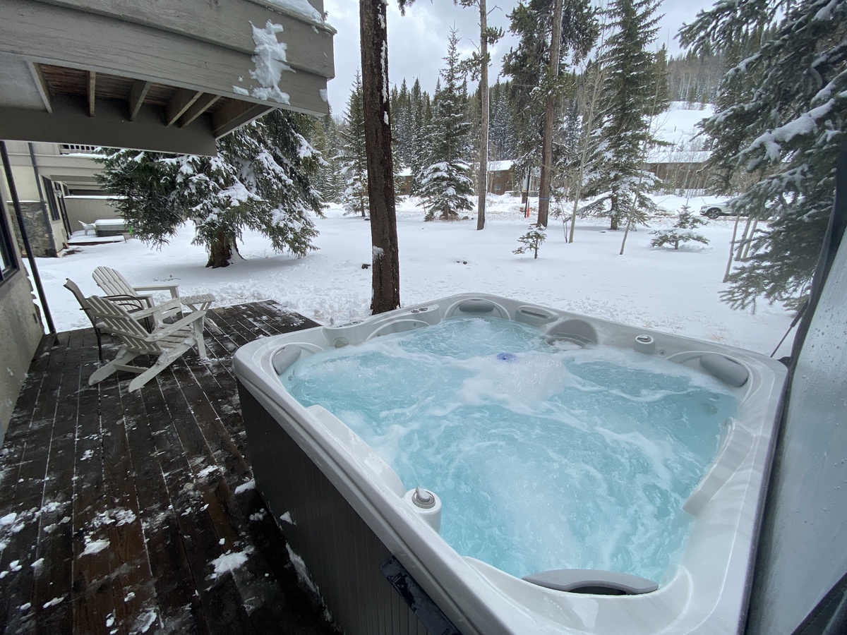 Private back patio with a hot tub! #winter