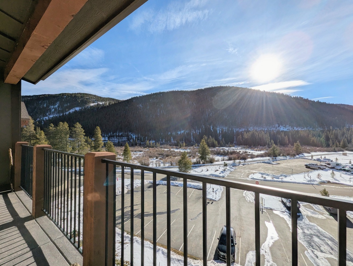 Panoramic Mountain views! #winter