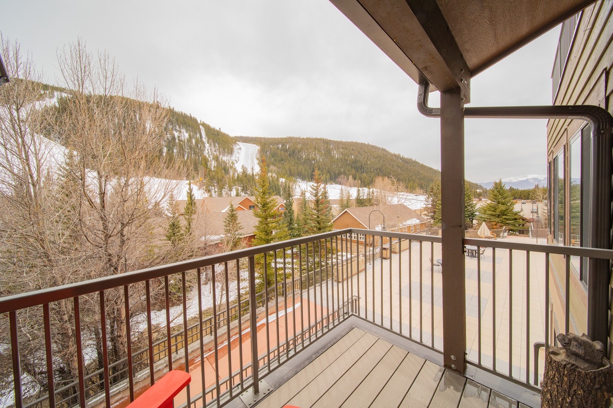 Upper level balcony with ski mountain views! #winter