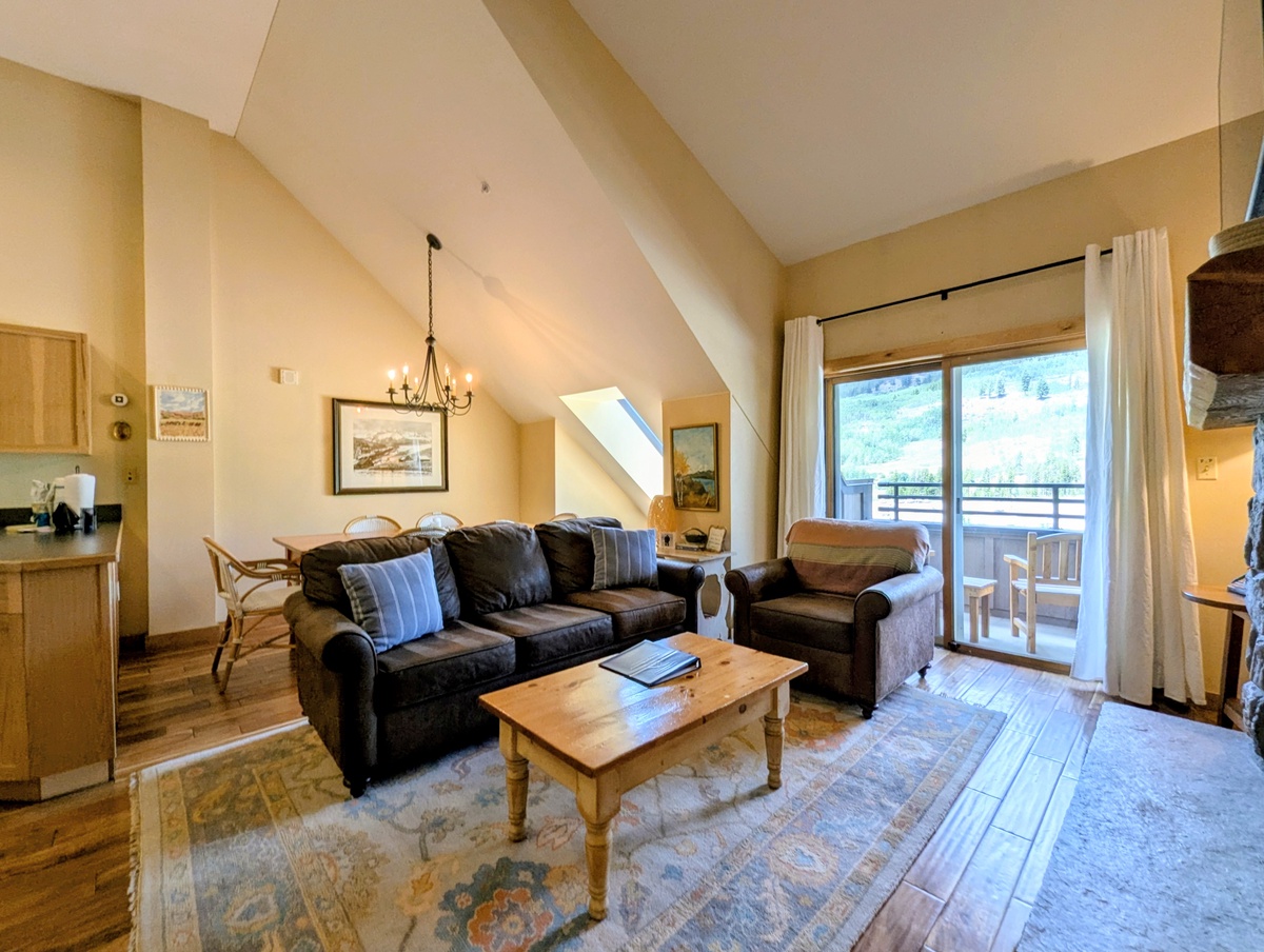 Bright and open room with arched ceilings