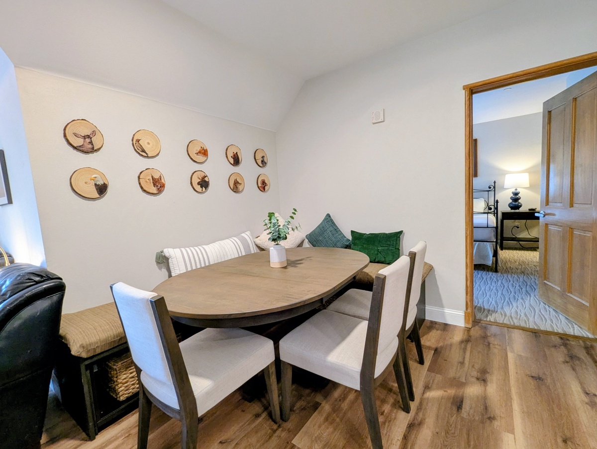 Cute and cozy dining space