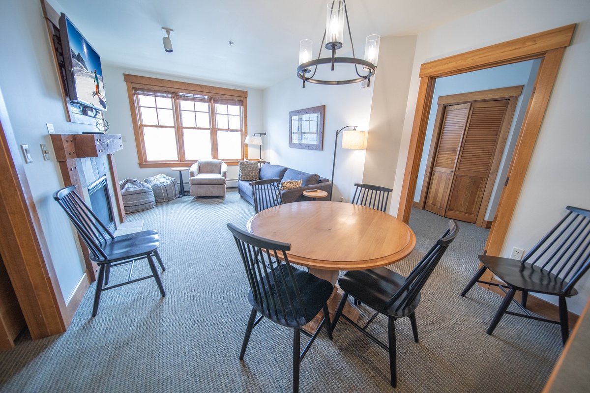 Bright, open floor plan