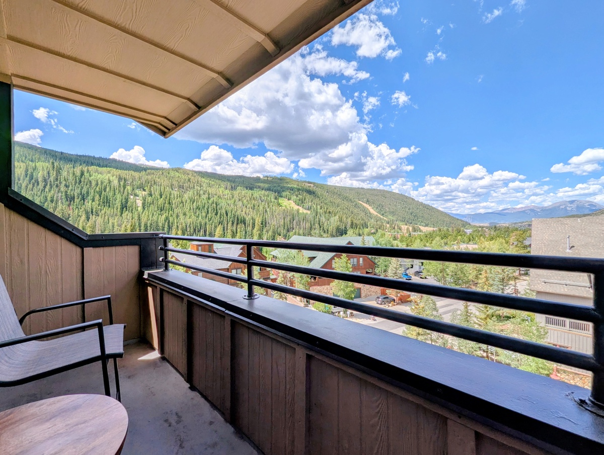 Step onto your private balcony and soak in the sweeping mountain and forest views. A perfect spot for morning coffee or evening relaxation.