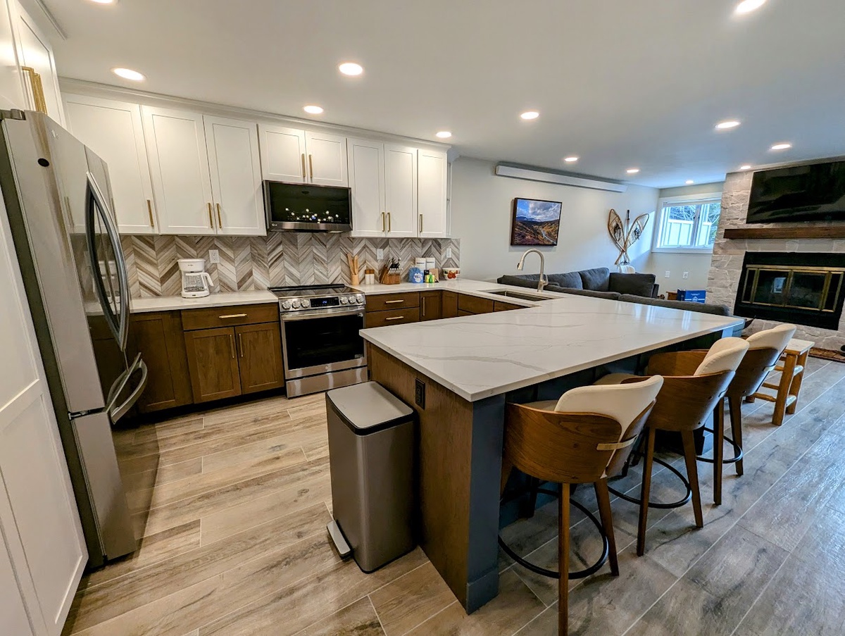 Barstool seating to keep the chef company!