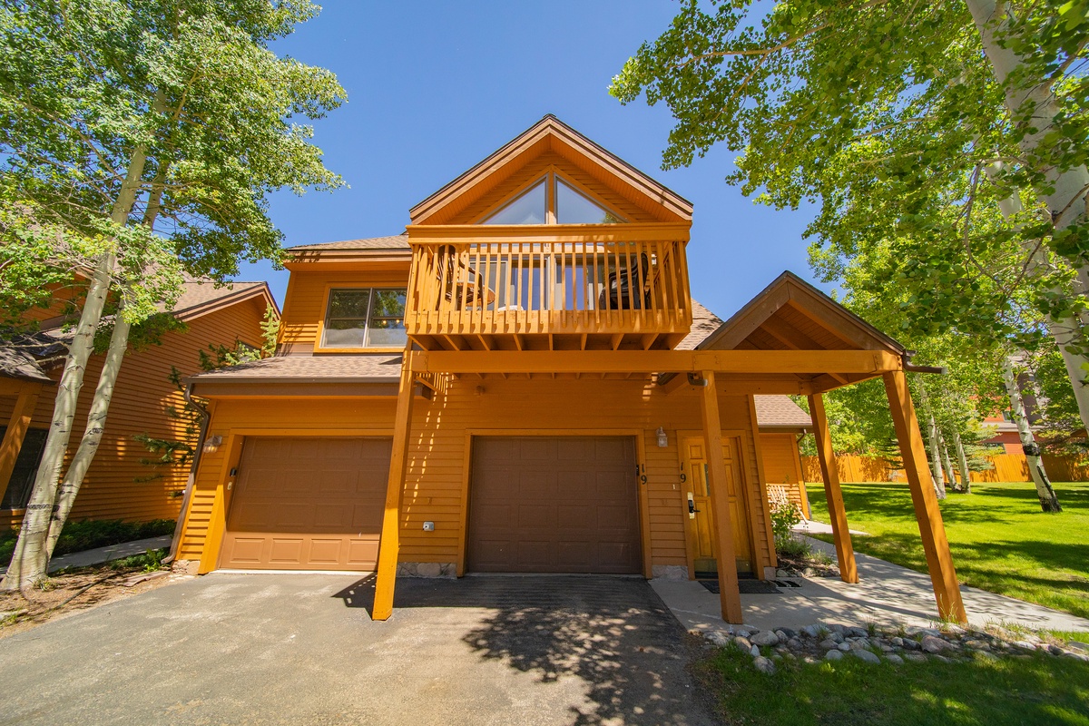Snake River 19 with private garage #summer