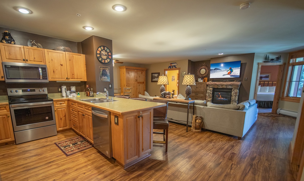 Updated vacation condo in the Village!