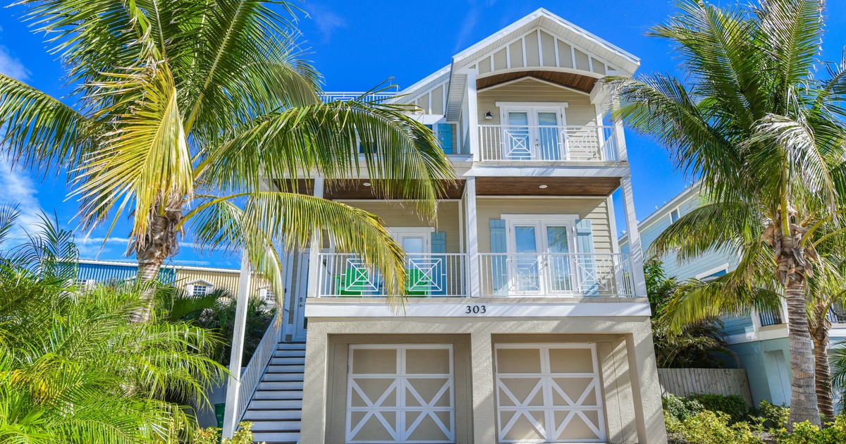 Nautical Tides Vacation Rental in Bradenton Beach,FL AMI Locals